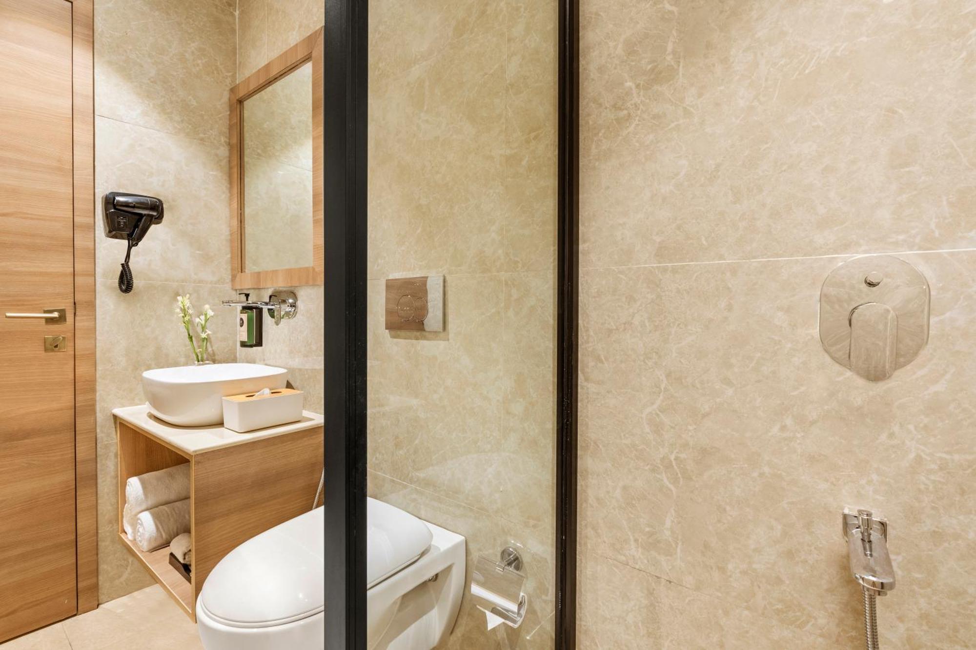 Country Inn Ayodhya - Opposite Airport 외부 사진