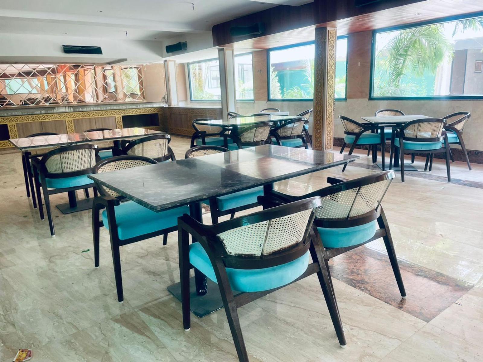 Country Inn Ayodhya - Opposite Airport 외부 사진